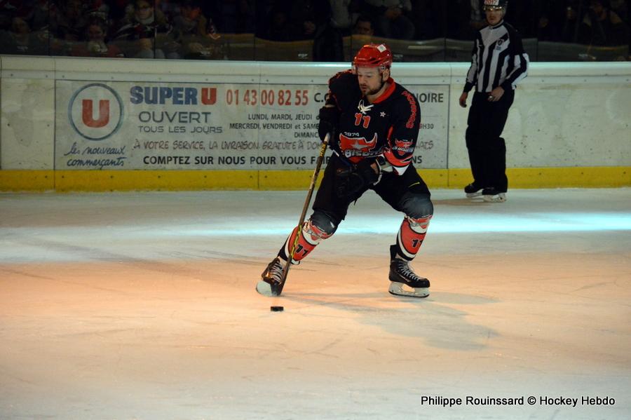 Neuilly/Marne 1 - 2 La Roche-sur-Yon