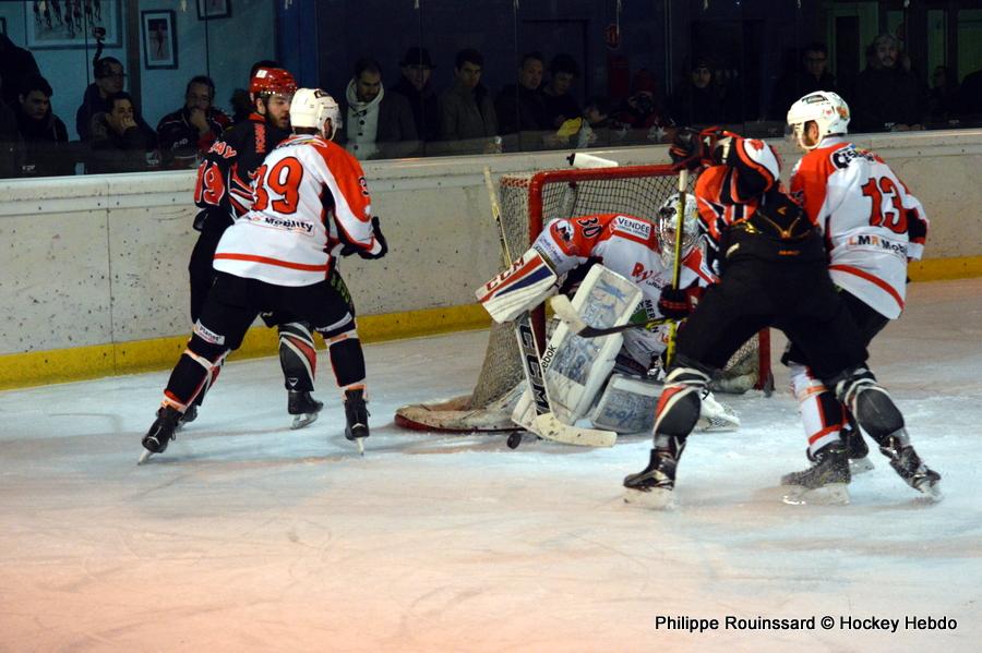 Neuilly/Marne 1 - 2 La Roche-sur-Yon