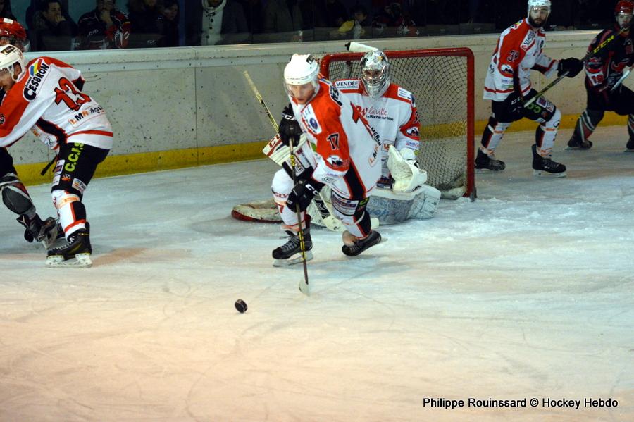 Neuilly/Marne 1 - 2 La Roche-sur-Yon