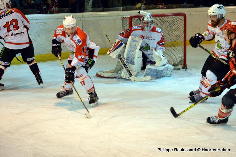 Neuilly/Marne 1 - 2 La Roche-sur-Yon