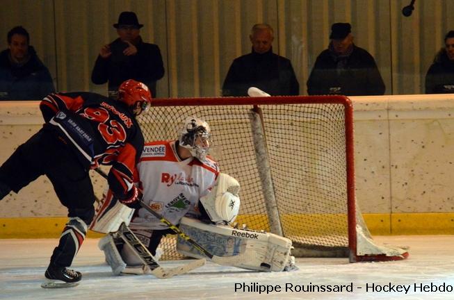 Neuilly/Marne 1 - 2 La Roche-sur-Yon