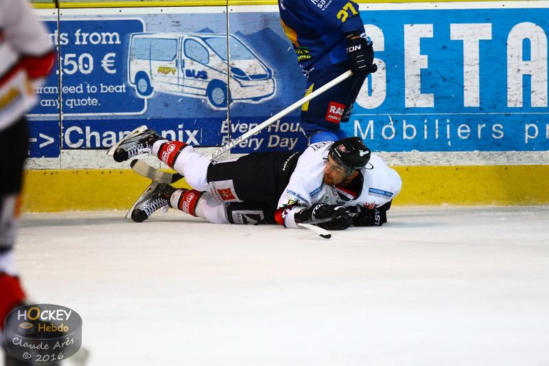 Chamonix  4 - 3 Briançon 