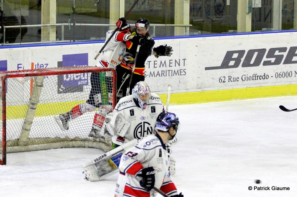 Nice 9 - 0 Caen 