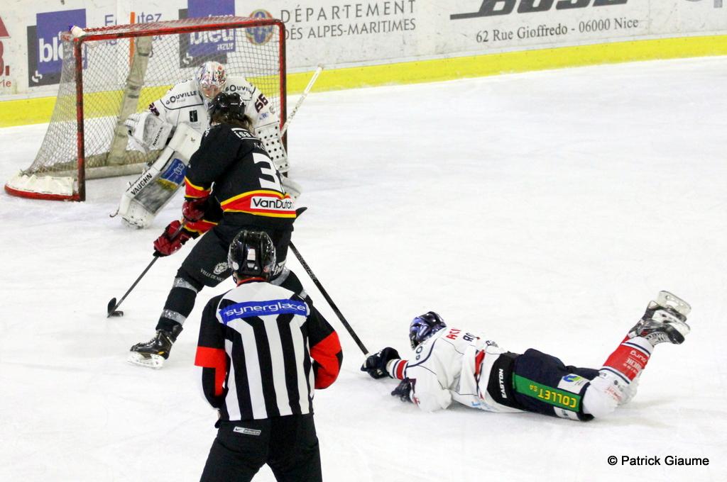 Nice 9 - 0 Caen 