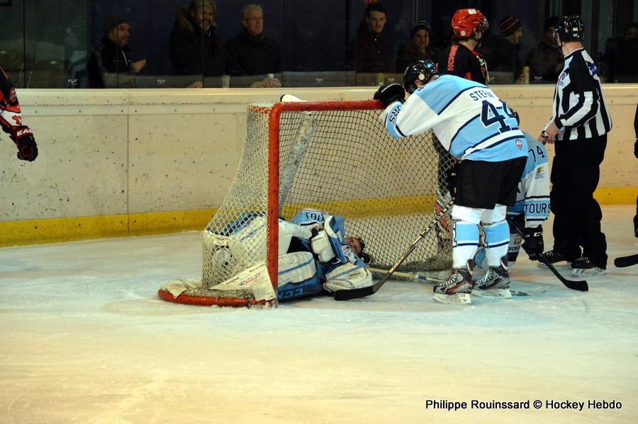 Neuilly/Marne 6 - 2 Tours 