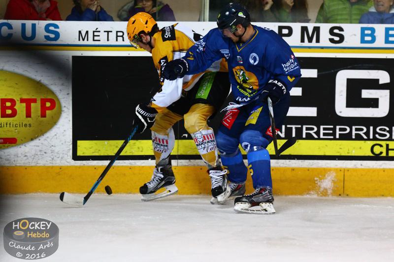 Chamonix  4 - 1 Strasbourg 