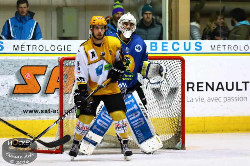 Chamonix  4 - 1 Strasbourg 