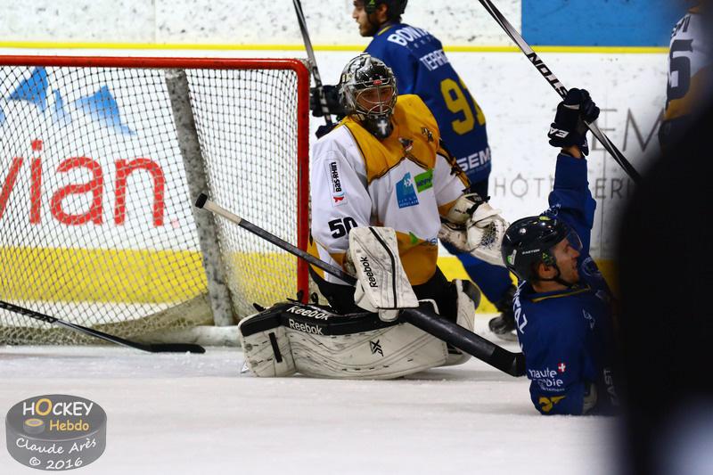 Chamonix  4 - 1 Strasbourg 