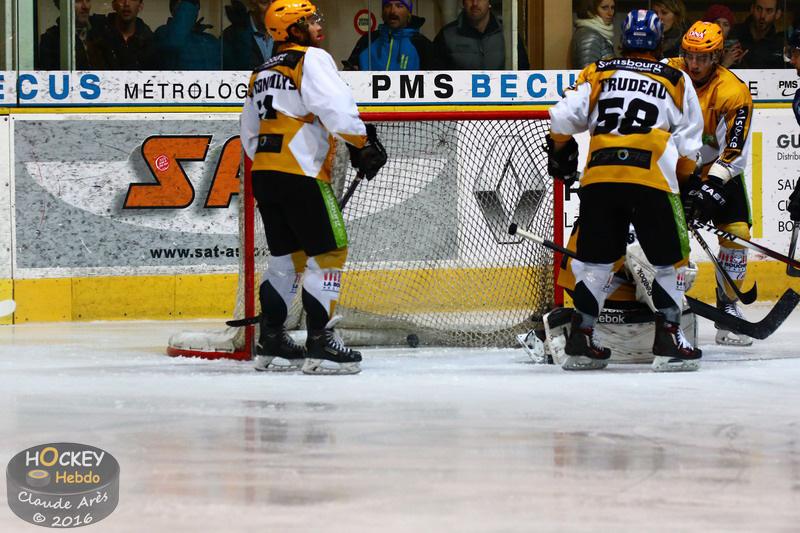 Chamonix  4 - 1 Strasbourg 