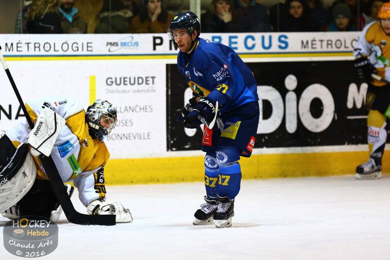 Chamonix  4 - 1 Strasbourg 