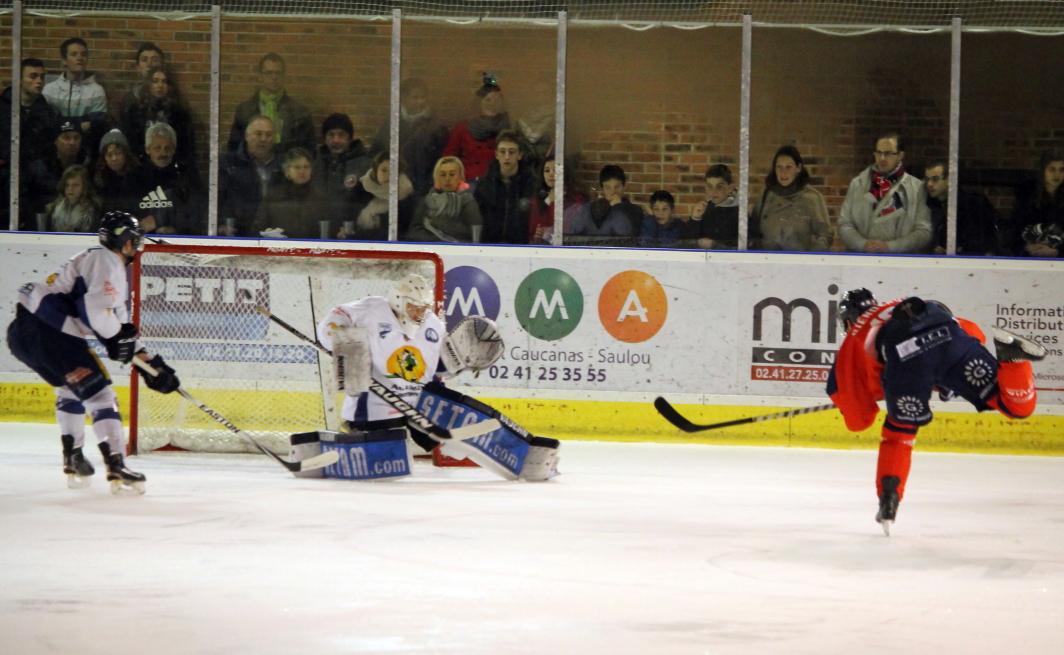 Angers  6 - 2 Chamonix 