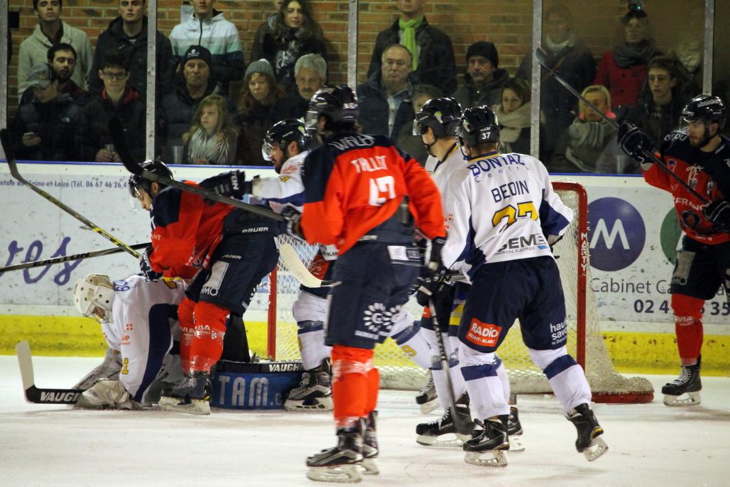 Angers  6 - 2 Chamonix 
