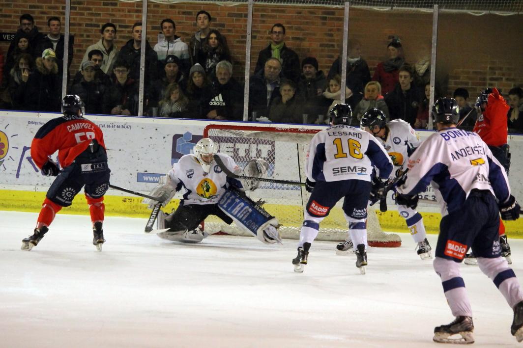Angers  6 - 2 Chamonix 
