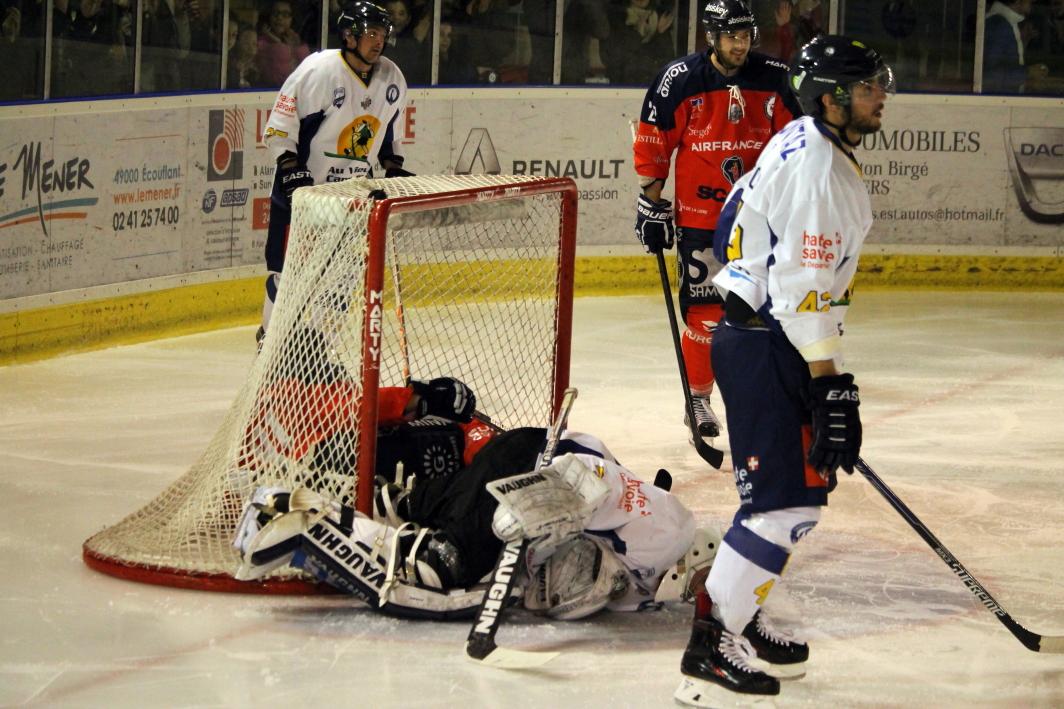 Angers  6 - 2 Chamonix 