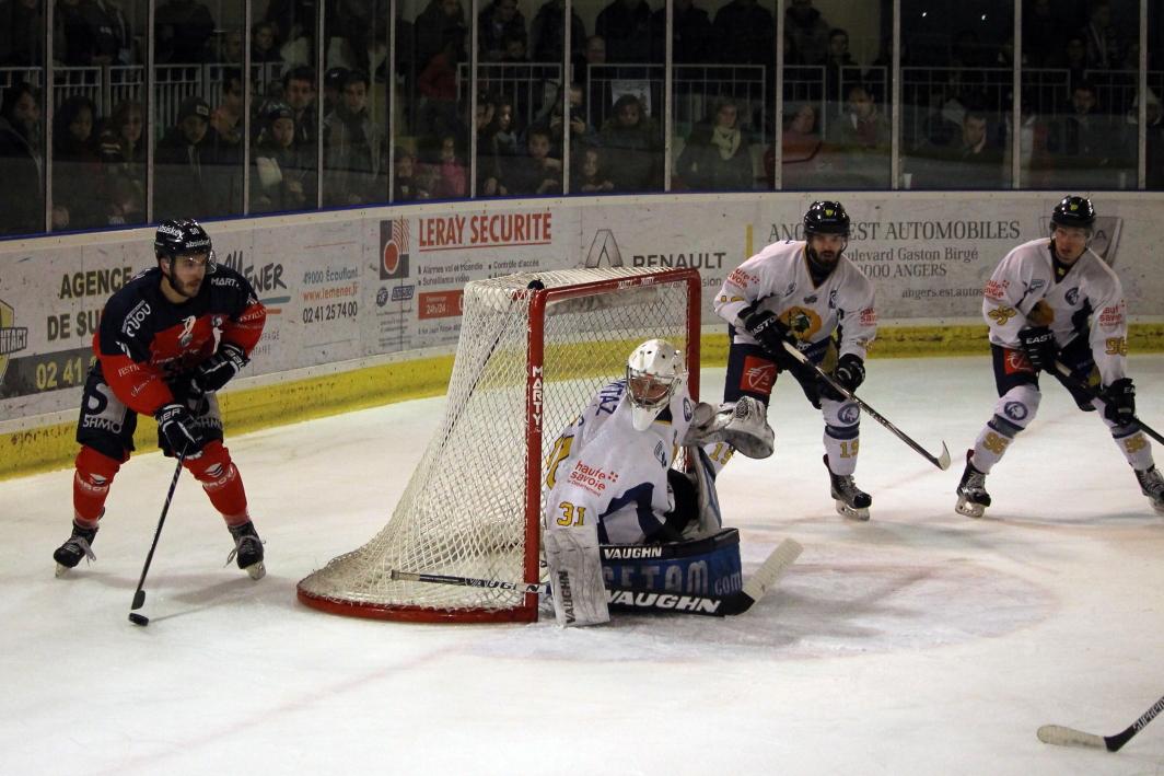 Angers  6 - 2 Chamonix 
