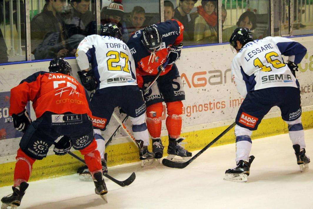 Angers  6 - 2 Chamonix 