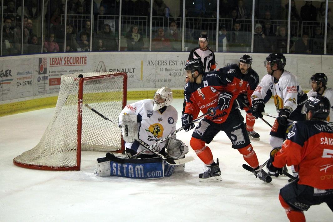 Angers  6 - 2 Chamonix 