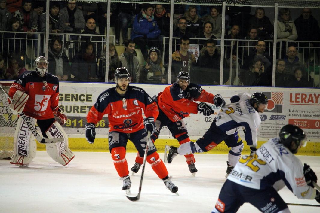 Angers  6 - 2 Chamonix 