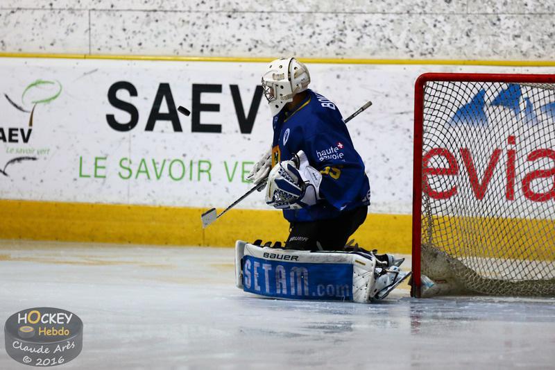 Chamonix  0 - 2 Rouen