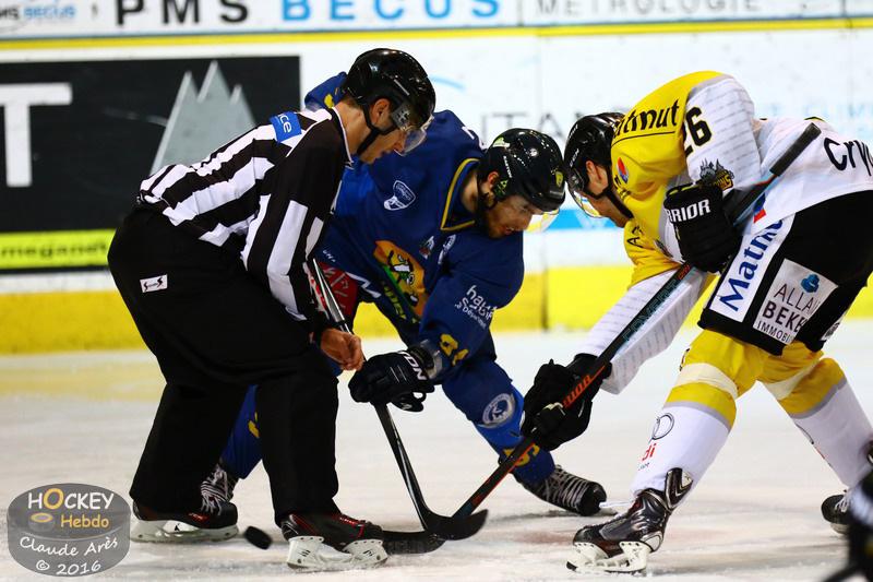 Chamonix  0 - 2 Rouen