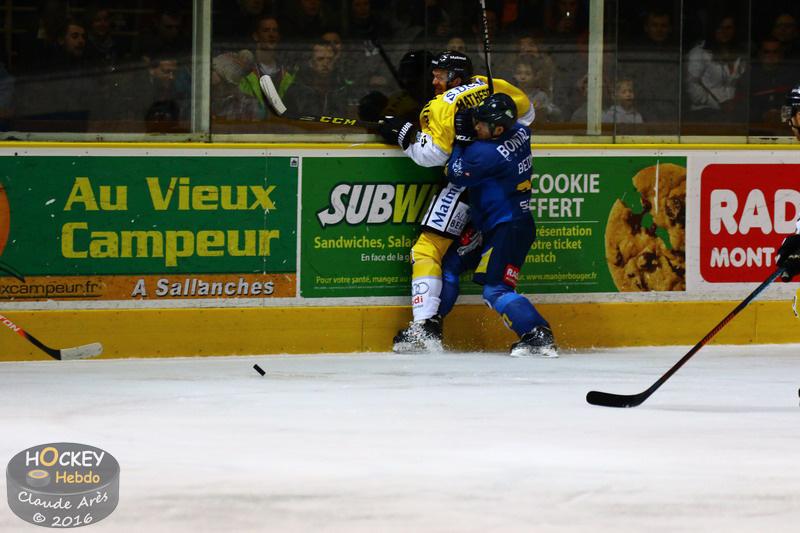 Chamonix  0 - 2 Rouen