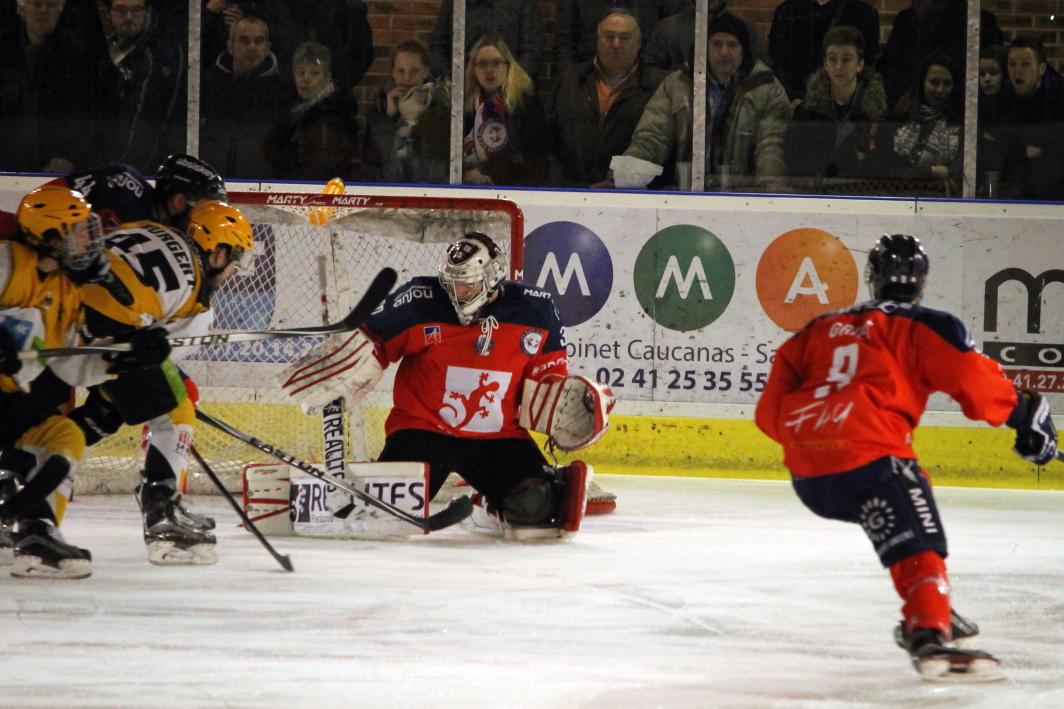 Angers  6 - 1 Strasbourg 