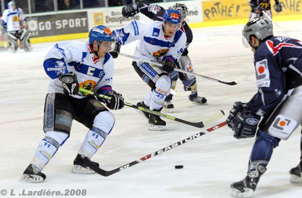 Grenoble  2 - 1 Mont-Blanc