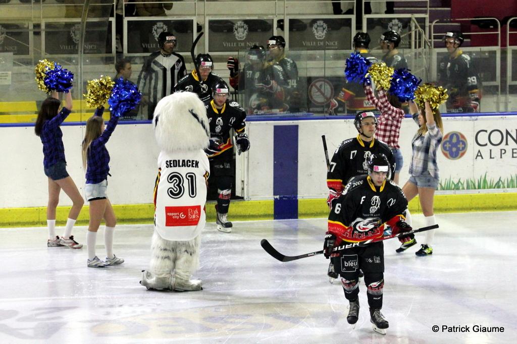 Nice 8 - 4 Mont-Blanc