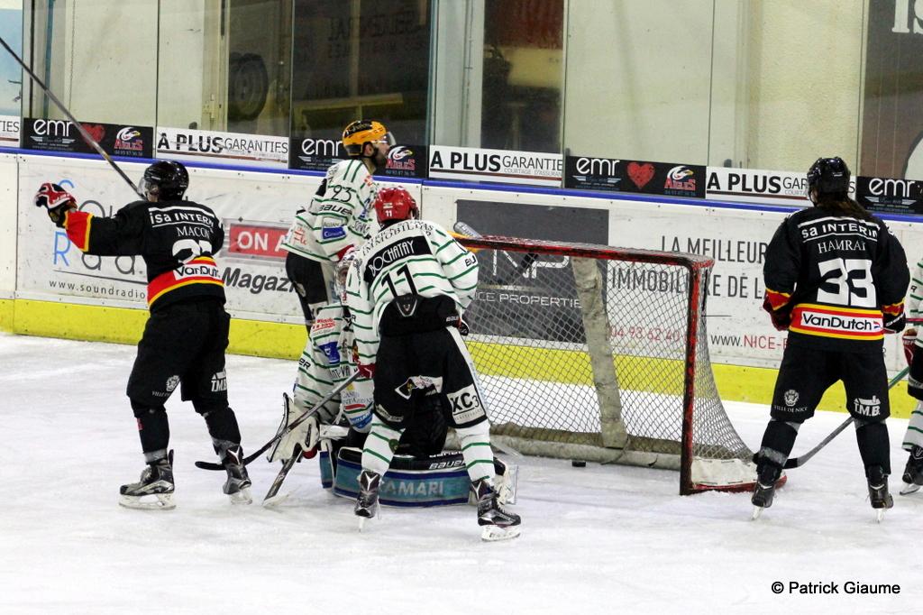 Nice 8 - 4 Mont-Blanc