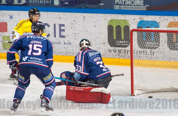 Grenoble  2 - 4 Rouen