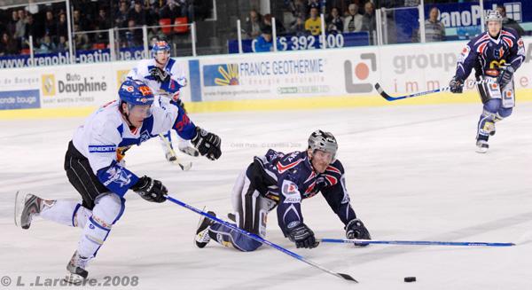 Grenoble  2 - 1 Mont-Blanc
