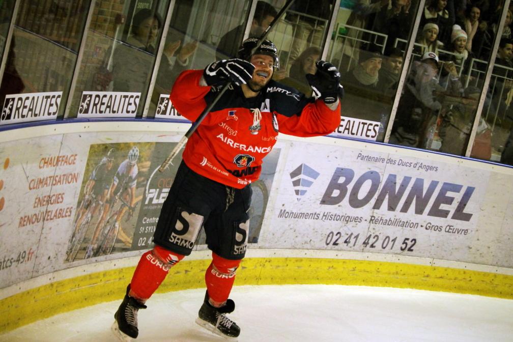 Angers  5 - 2 Brest 