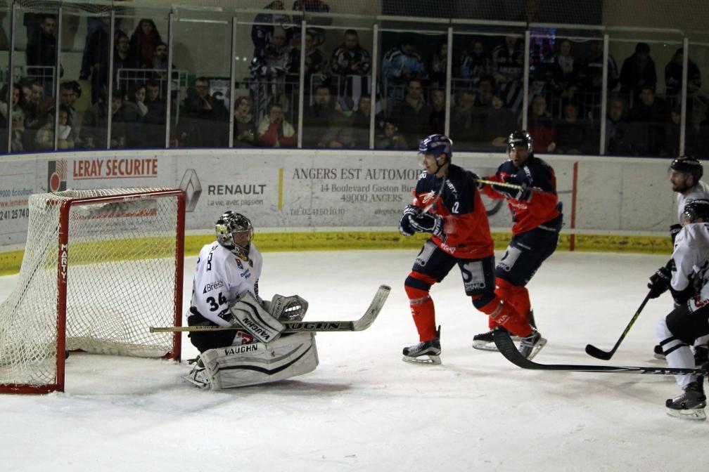 Angers  5 - 2 Brest 