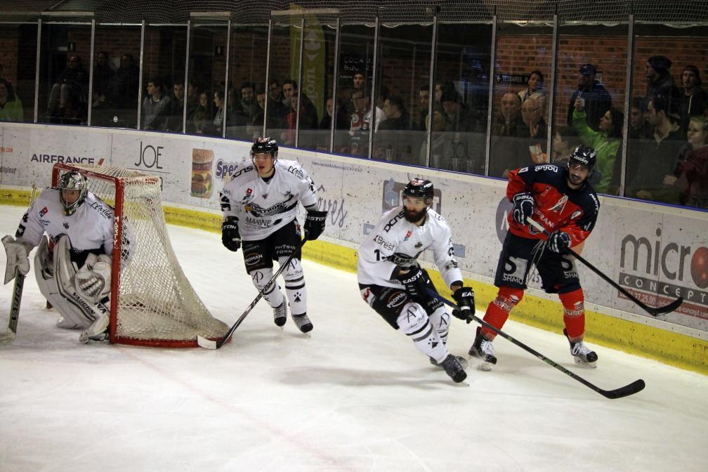 Angers  5 - 2 Brest 