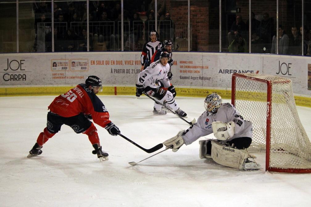Angers  5 - 2 Brest 