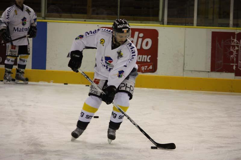 Chamonix  3 - 4 Rouen
