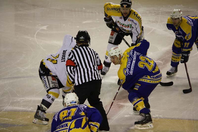 Chamonix  3 - 4 Rouen