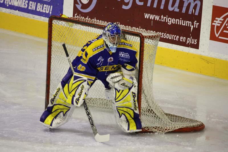 Chamonix  3 - 4 Rouen