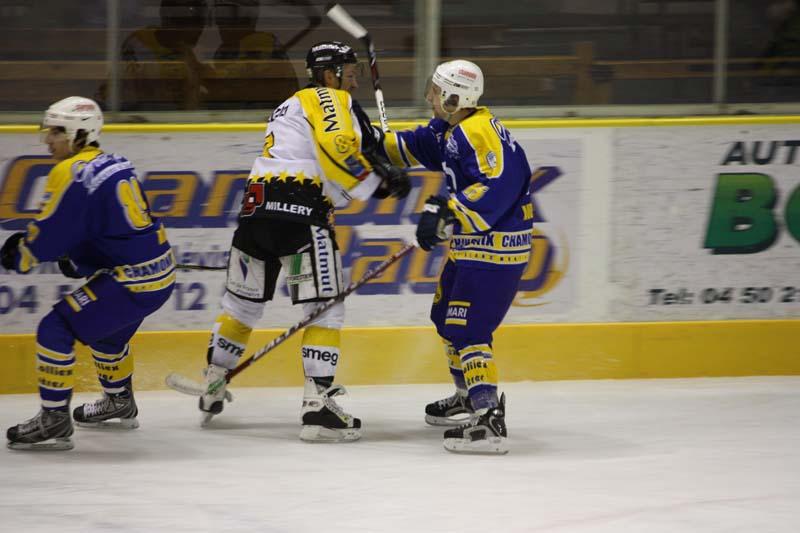 Chamonix  3 - 4 Rouen
