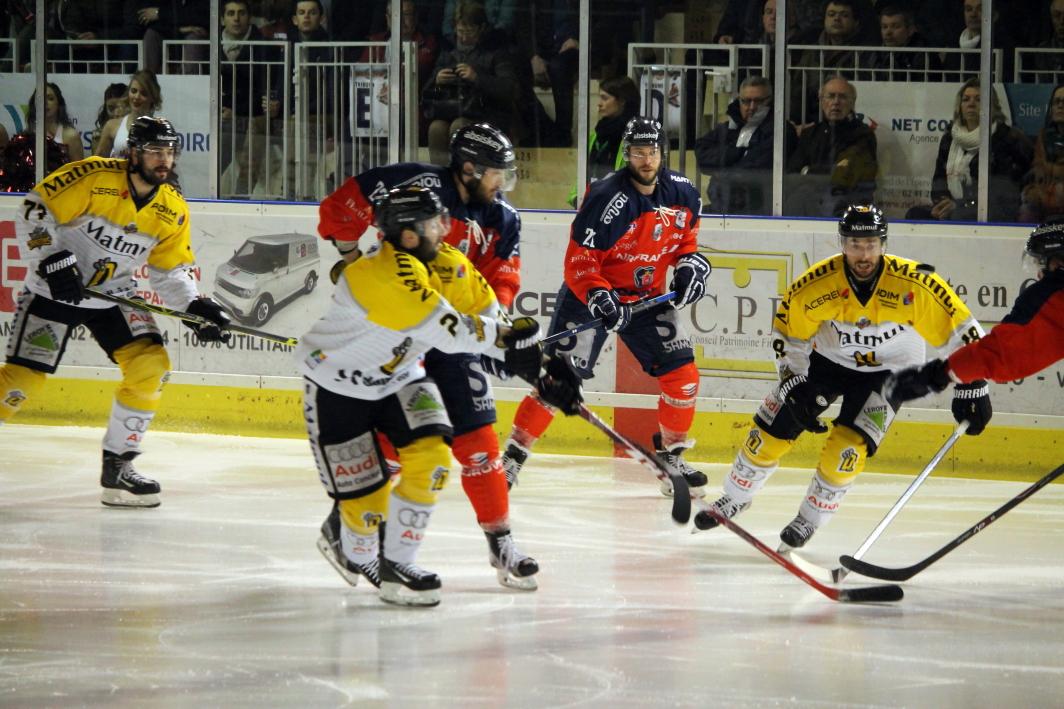 Angers  2 - 3 Rouen