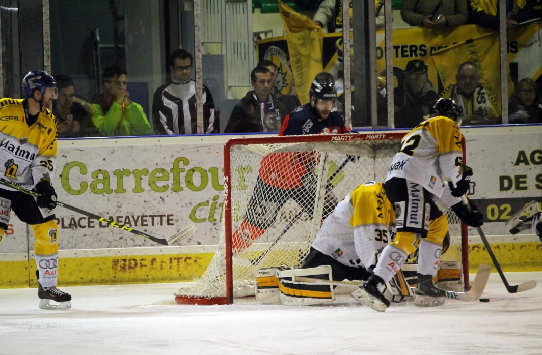 Angers  2 - 3 Rouen