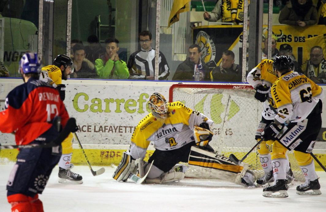 Angers  2 - 3 Rouen