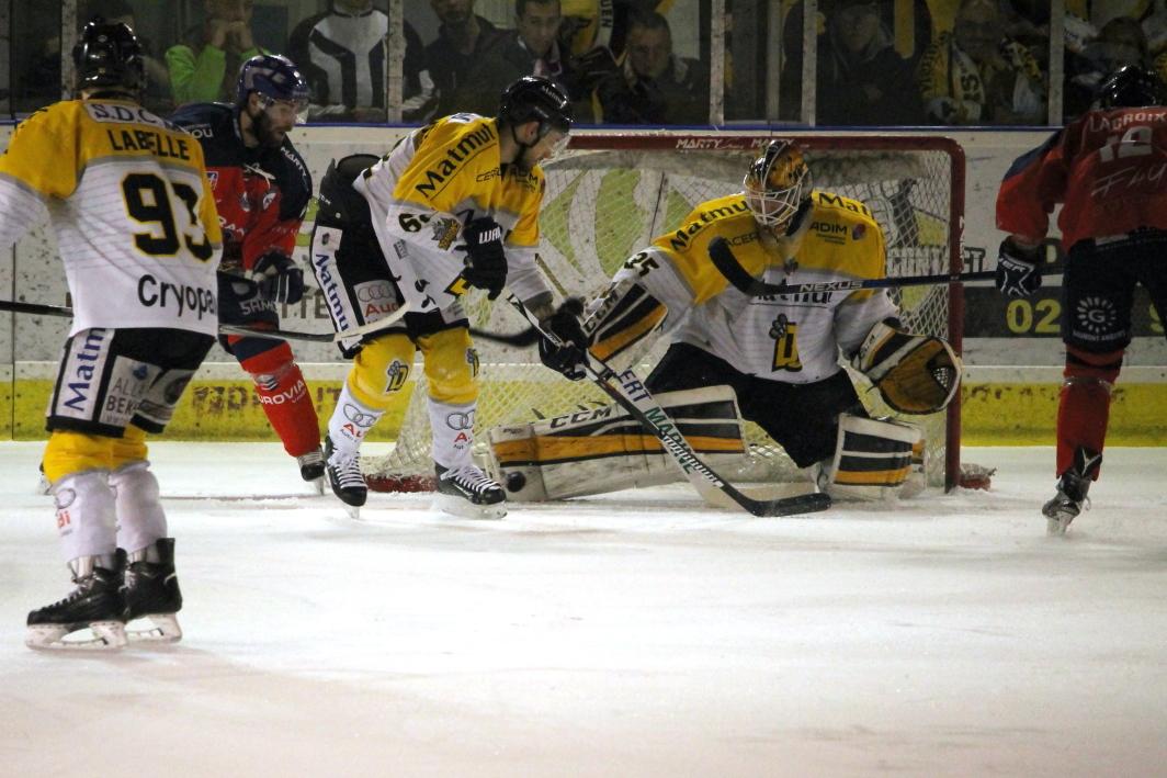 Angers  2 - 3 Rouen
