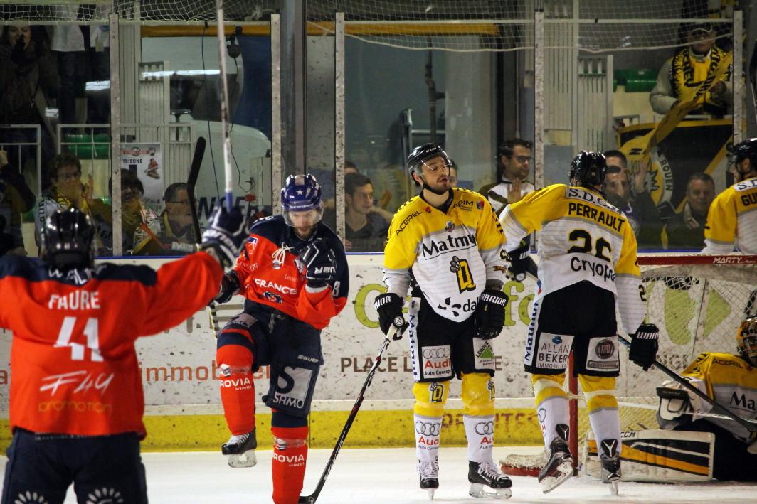 Angers  2 - 3 Rouen
