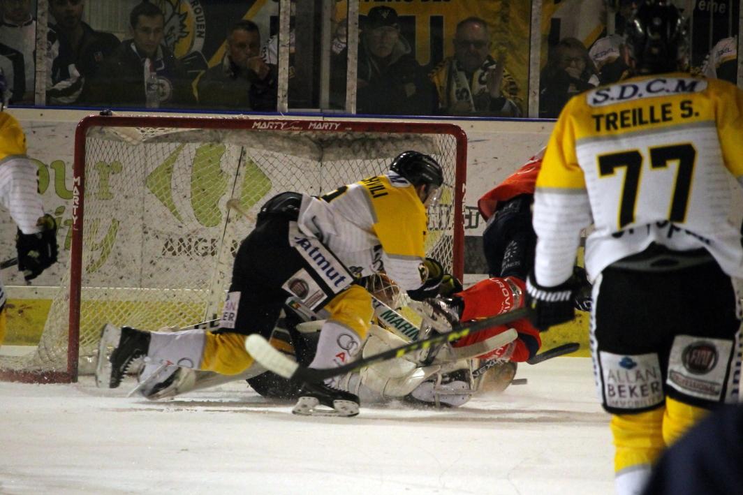 Angers  2 - 3 Rouen