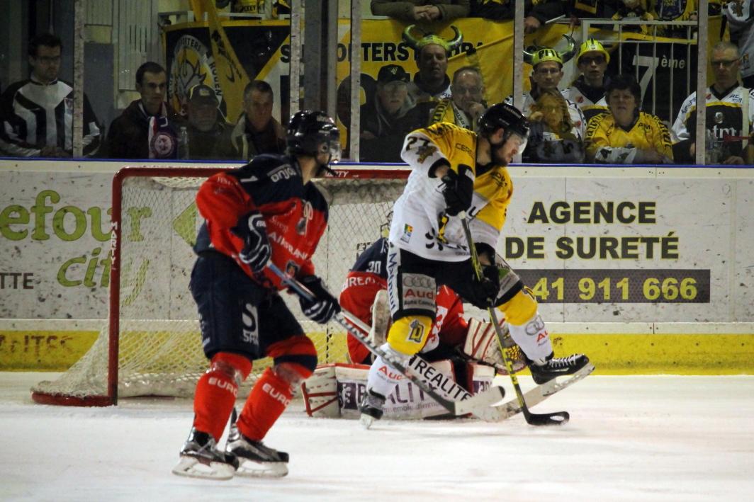 Angers  2 - 3 Rouen