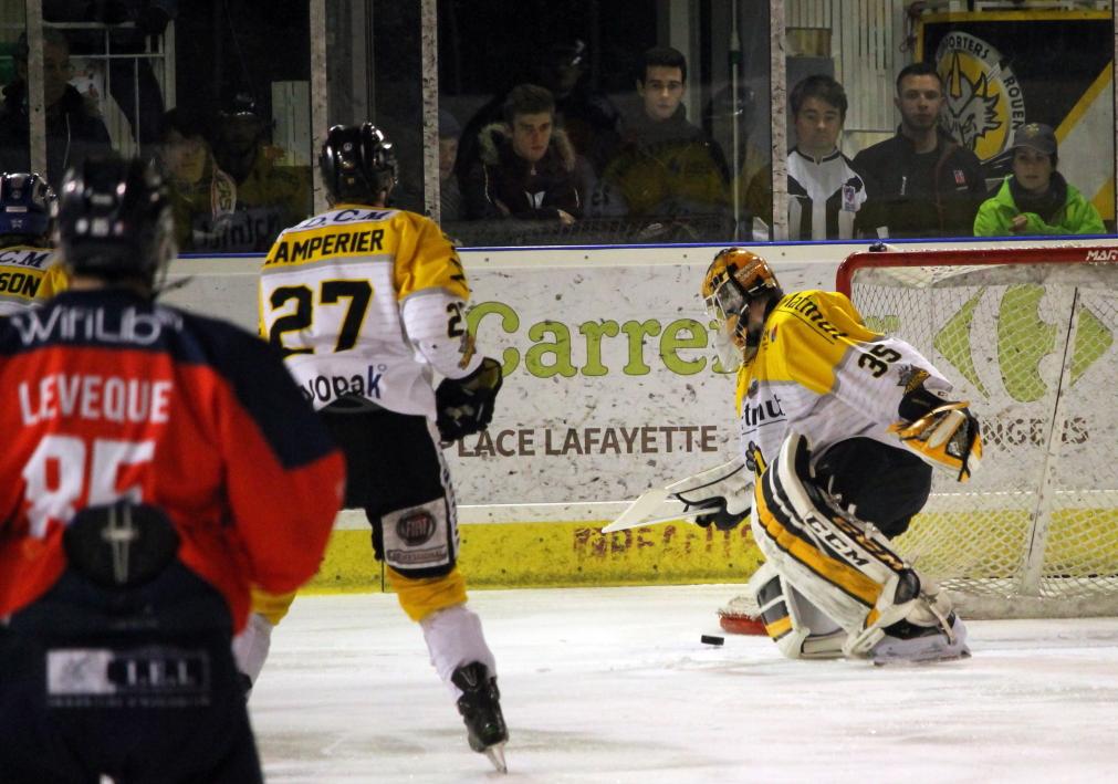Angers  2 - 4 Rouen