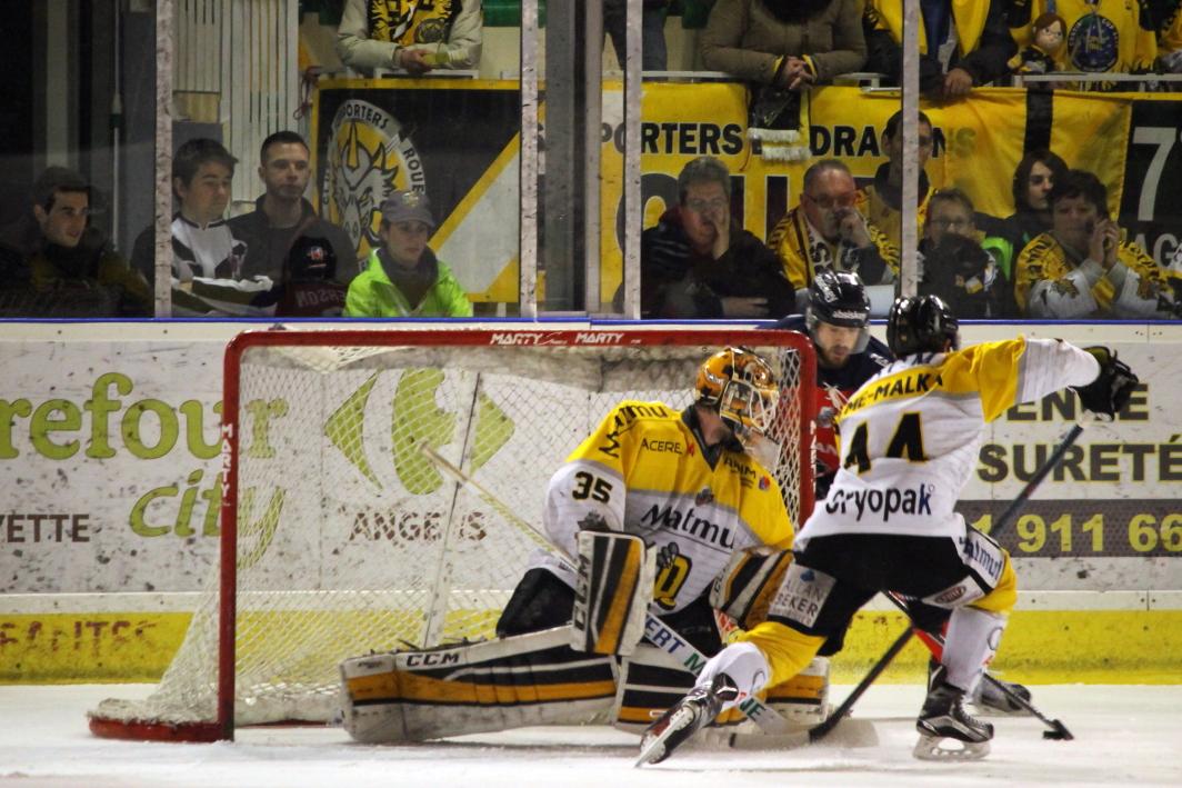 Angers  2 - 4 Rouen
