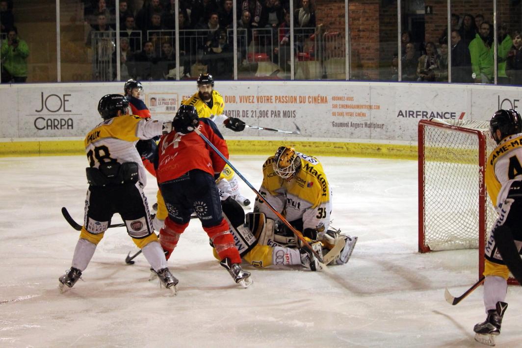 Angers  2 - 4 Rouen