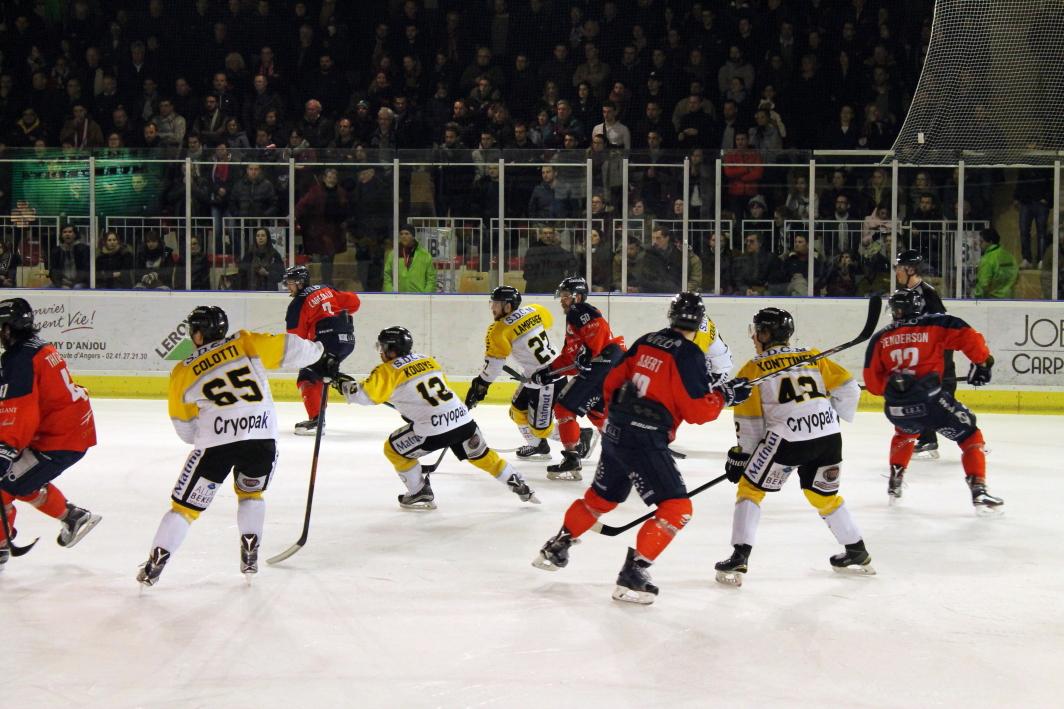Angers  2 - 4 Rouen